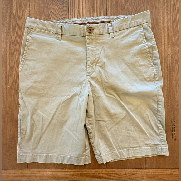Tommy Bahama Men’s Shorts - 36 - Picture 1 of 3
